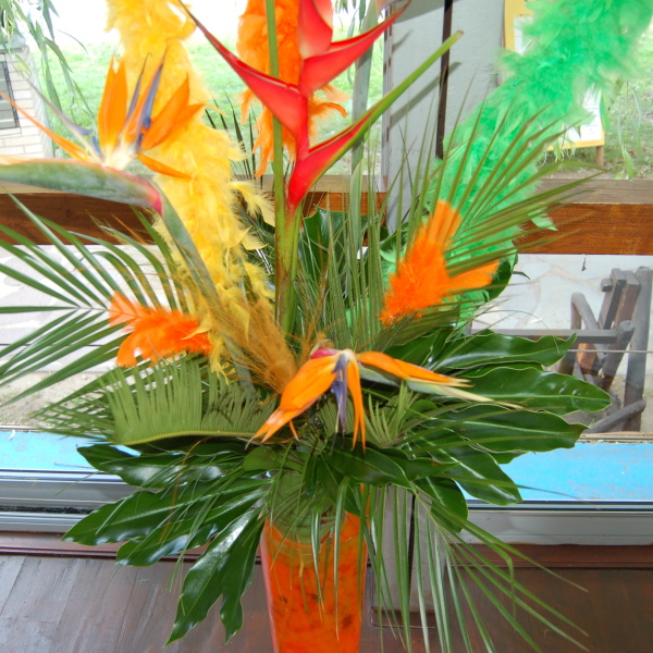 Kvtiny zily stejn jako kostmy tanenic