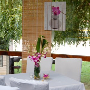 Modr� bar - dekorace