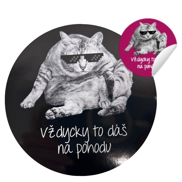 Levně Samolepka "Vždycky piju na pohodu" Líná kočka - purple 10 cm