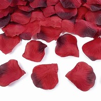 Okvětní lístky růží textilní tmavě červené