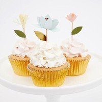 SET na přípravu cupcakes s květinovými zápichy 24ks