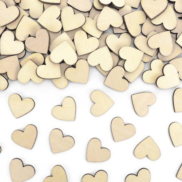 Dřevěné konfety srdce 2 x 2 cm 50 ks