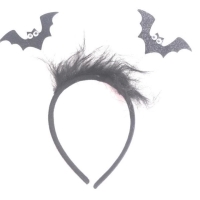 Čelenka s netopýry a chmýřím