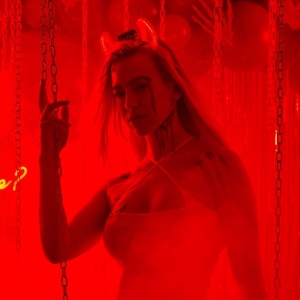 elenka s rohy svitic