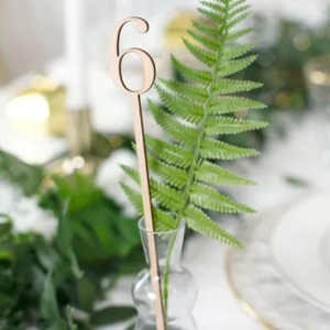 Čísla stolů dřevěná 25 cm