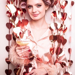 Závěsná dekorace se srdíčky rose gold