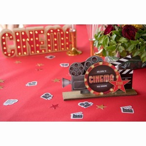 DEKORACE na stl Cinema