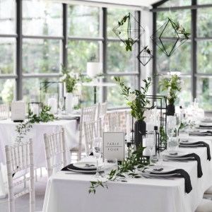 Dekorace závěsná kovová Geometric černá 30 cm 1 ks