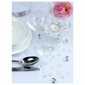 Konfetky diamantové transparentní 1