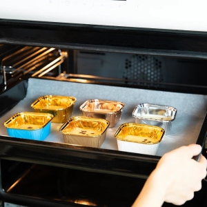 Formiky na peen erno-zlat 10ks