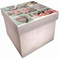 Krabice dárková Malá Srdíčka a růže 11,5 x 11,5 x 9,5 cm