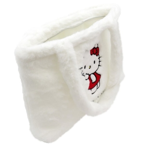 Bl mkk plyov taka v licenci Hello Kitty.