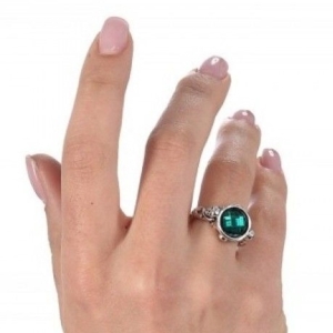 Prsten stbrn se zelenm kamenem