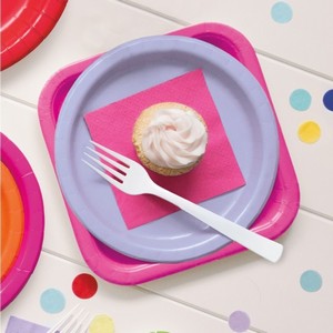 TALÍŘE papírové kulaté lila 16ks