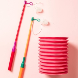 Tyčka k lampionu s LED světlem červená 40 cm