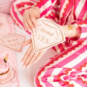 Ubrousky paprov She Said Yes rov zlato 10 ks