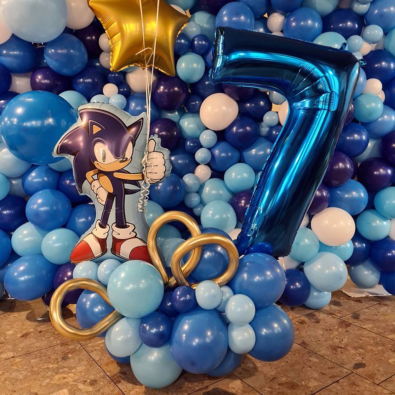 Balonkové číslo na podstavci