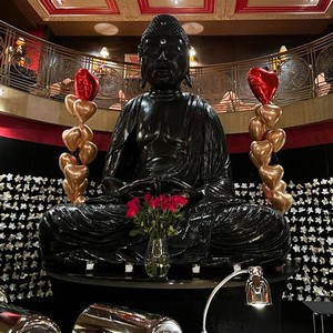 Valentýnská dekorace v Budha baru